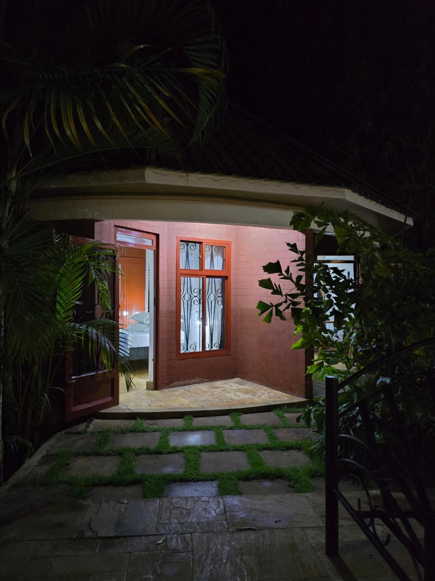 Sprunger Avenue - Tulia Homes Moshi Bilik gambar
